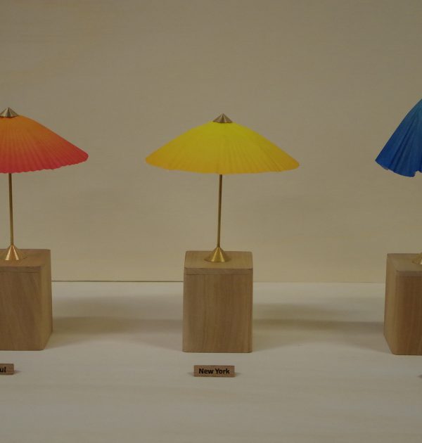 little-umbrella-collector-1_ARTJAWS