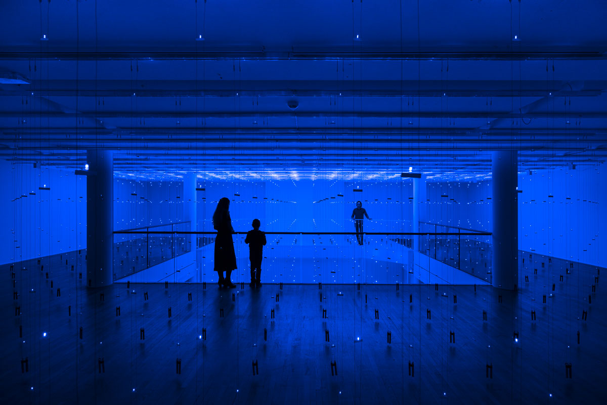 Light Matters, une nouvelle création de la série Matrix d’Erwin Redl pour la première fois en France à la fondation EDF, à Paris.